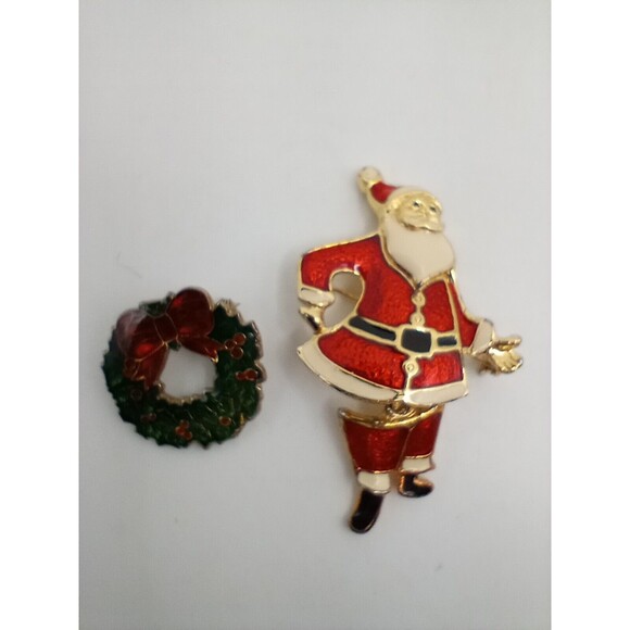 Set 2 VINTAGE ENAMEL STANDING SANTA Jointed RARE CHRISTMAS Pin Brooch VTG Wreath - Picture 1 of 6